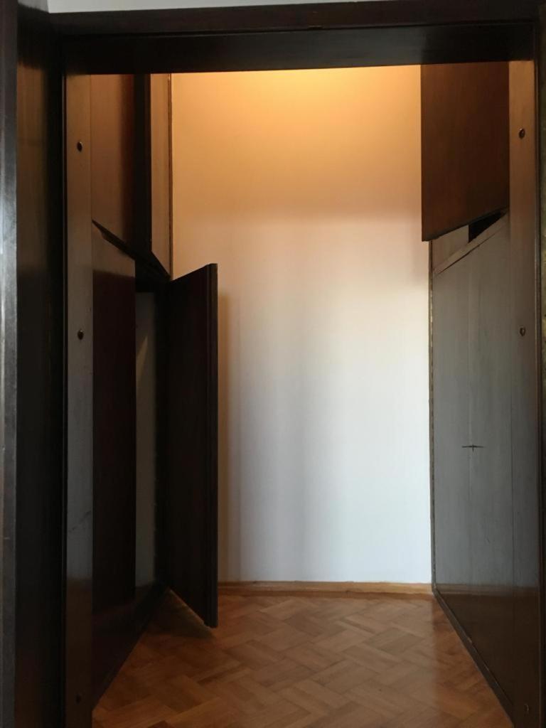 Central Studio Across From Intercontinental Bucareste Exterior foto